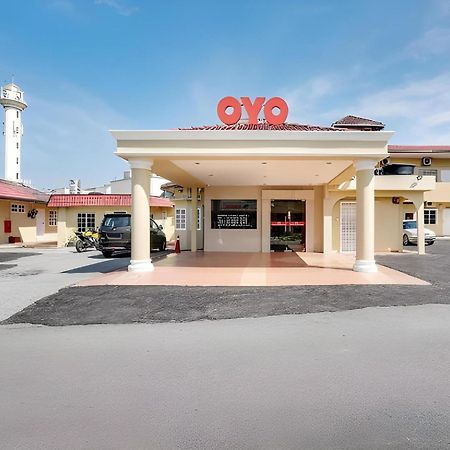 Oyo 44094 Bangi Lanai Hotel Exterior photo